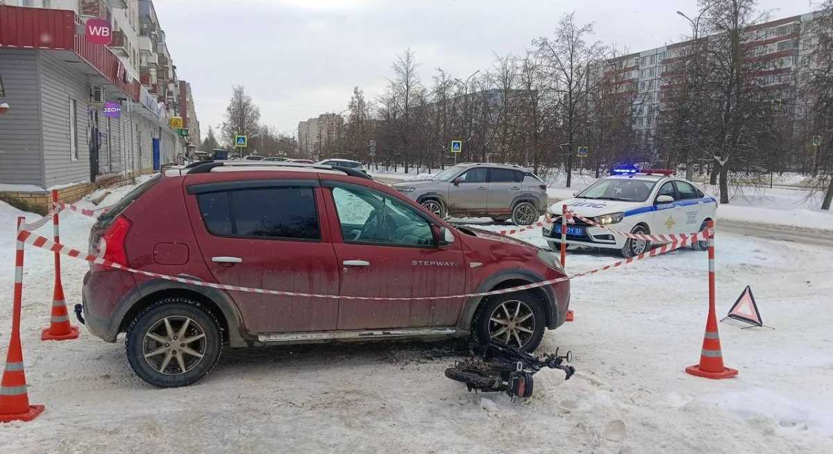 Электровелосипедист и пенсионерка пострадали в ДТП на проспекте Мира в Великом Новгороде