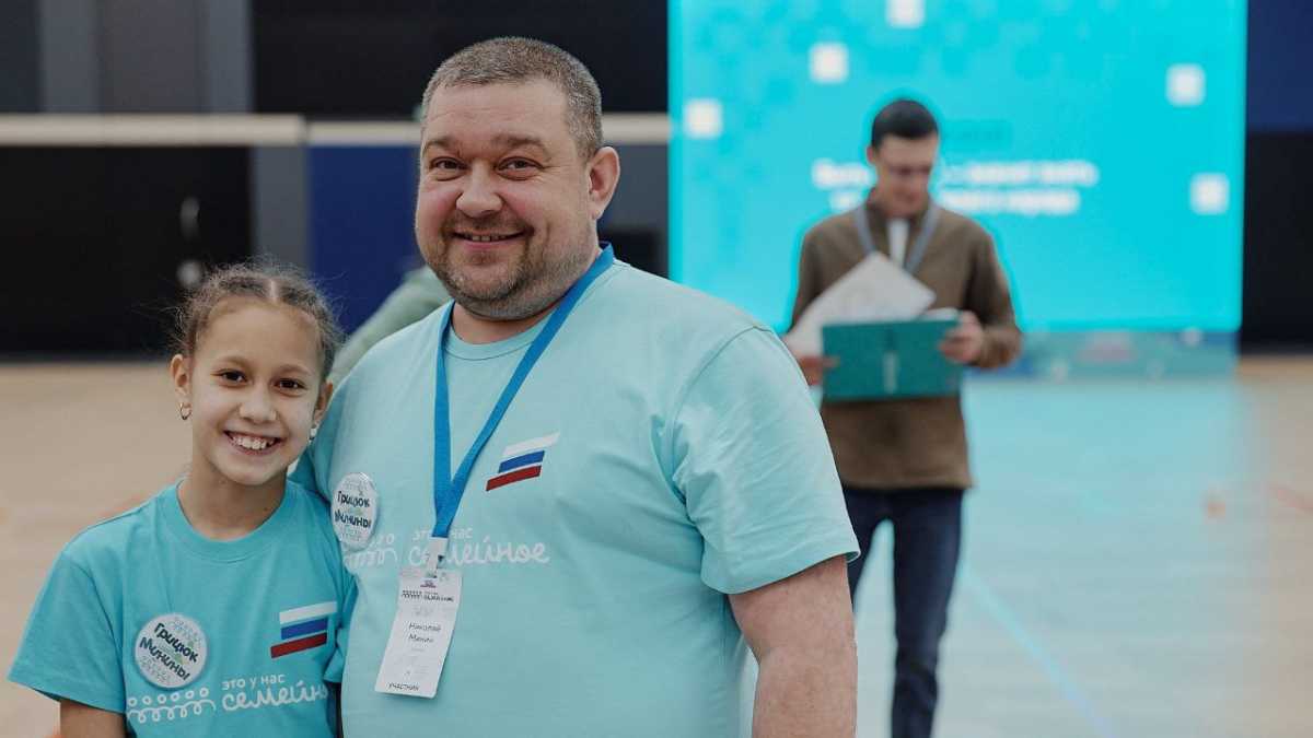 Новгородцы отправились на окружной полуфинал конкурса «Это у нас семейное»