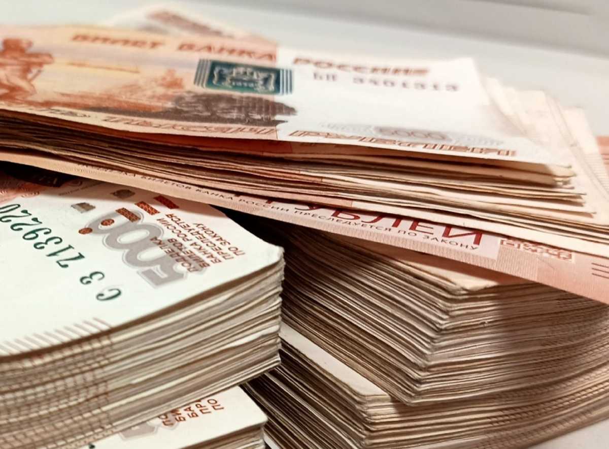 Трое водителей пытались дать взятки сотрудникам новгородской ГАИ