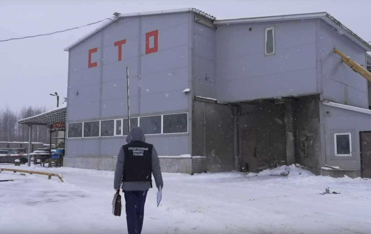 В новгородском автосервисе 21-летнего парня застрелили из пневматики