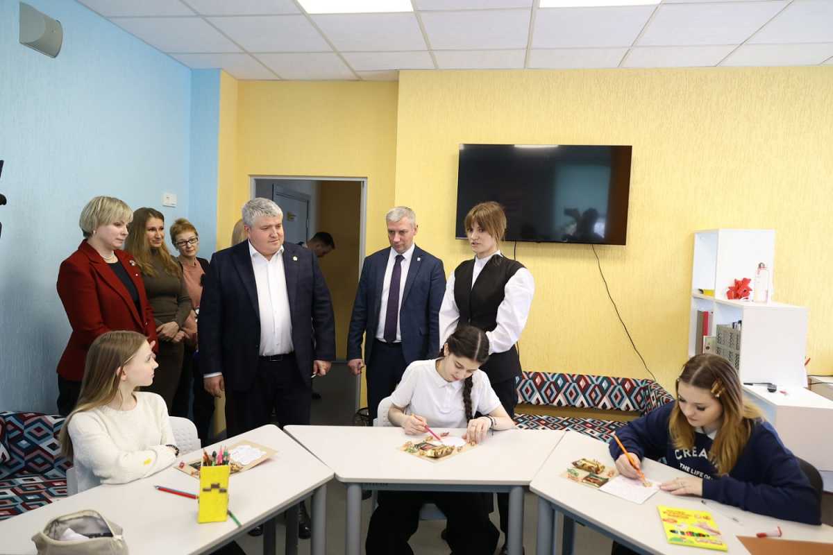 Школу №4 в Боровичах открыли после капитального ремонта