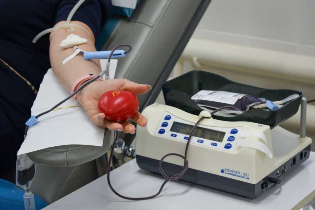 Сотрудники новгородского «Кванта» сдали 5 литров крови