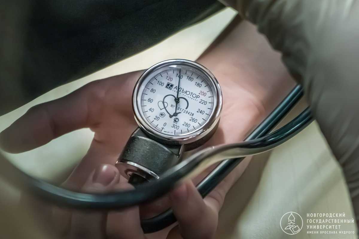 Новгородский врач рассказал, как лечить гипертонию, если обычные лекарства не помогают