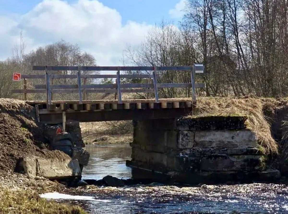 В Батецком и Окуловском округах построят два железобетонных моста