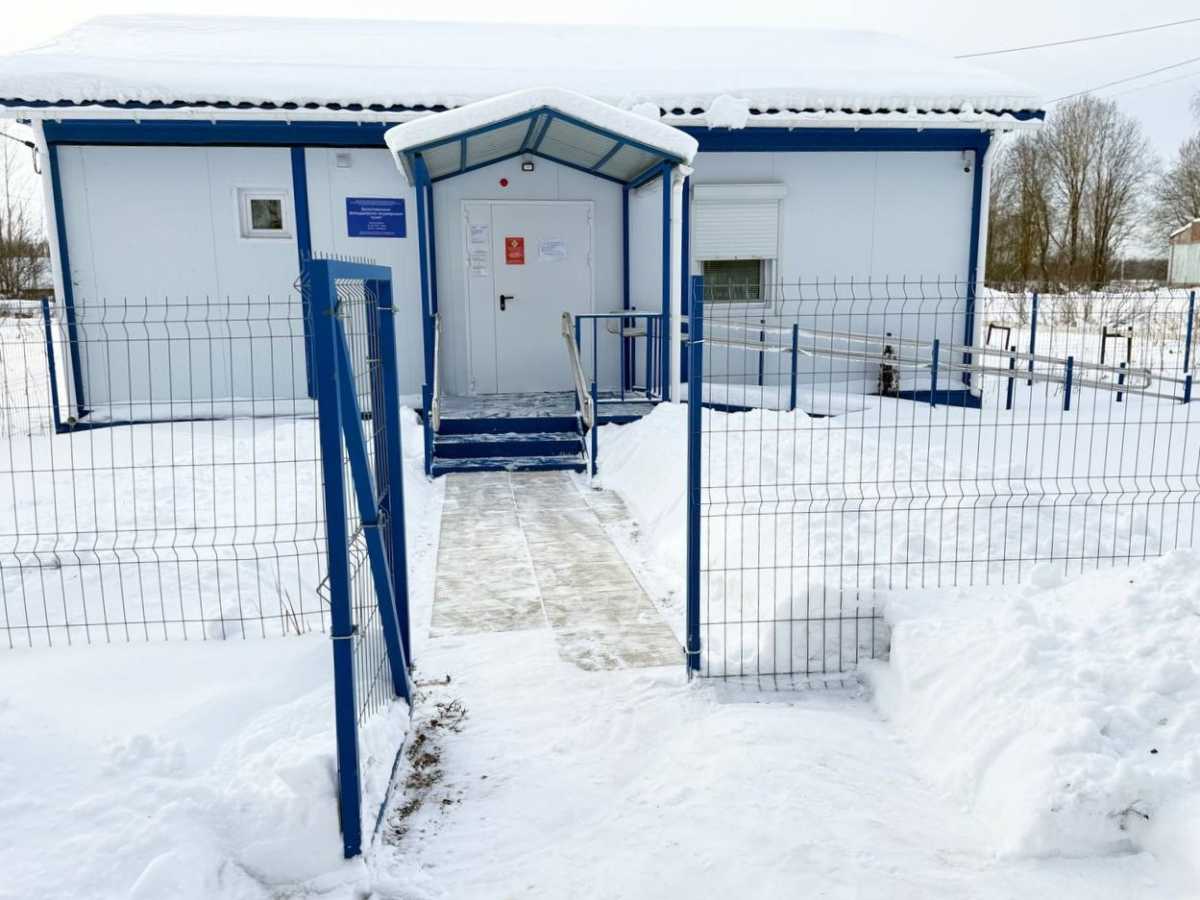 Дорожники проверяют качество уборки снега на подъездах к новгородским ФАПам