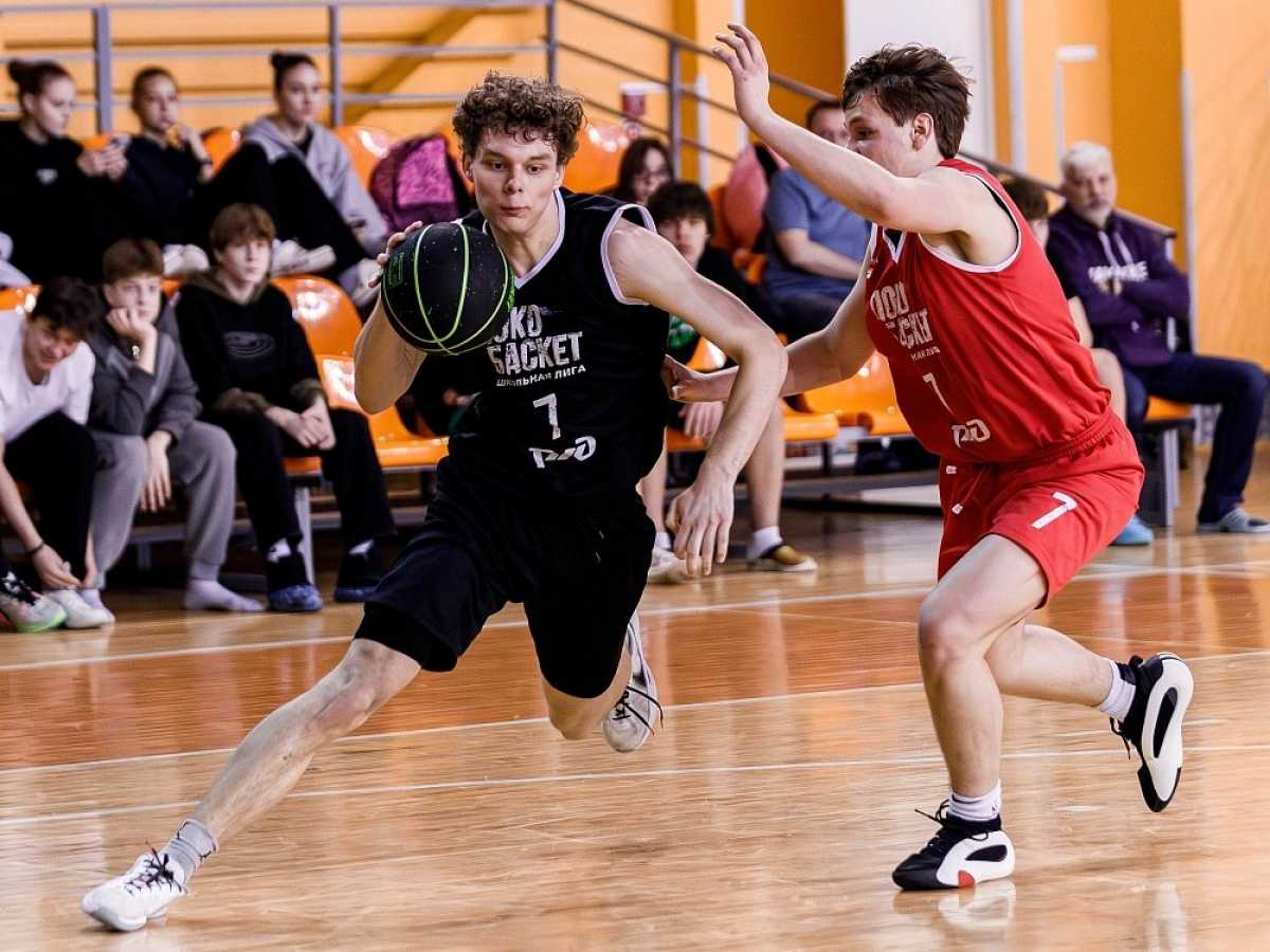 Новгородские баскетболисты завоевали путёвку в финал чемпионата «Локобаскет – Школьная лига»