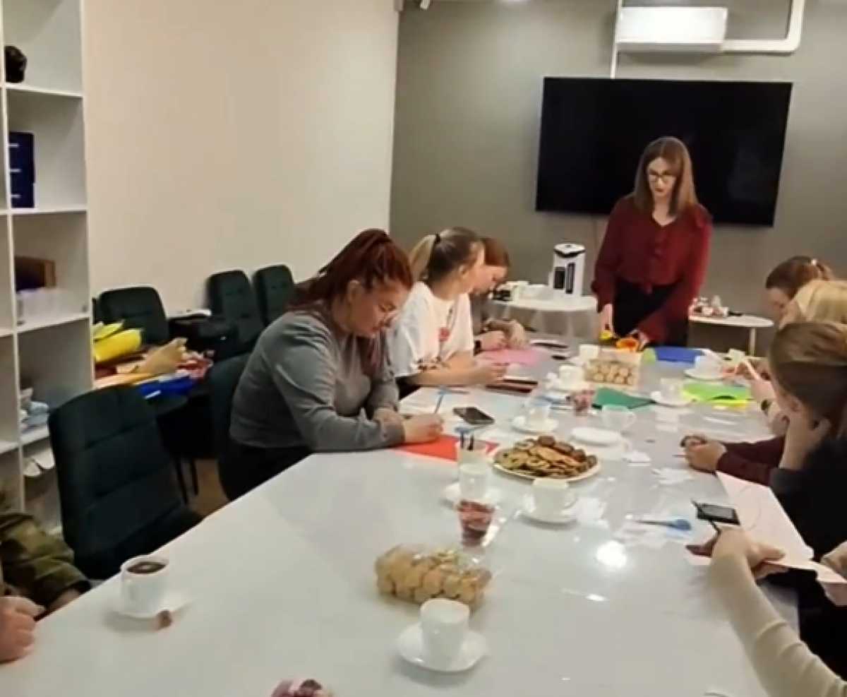 Для жён и детей участников СВО в Великом Новгороде провели мастер-классы