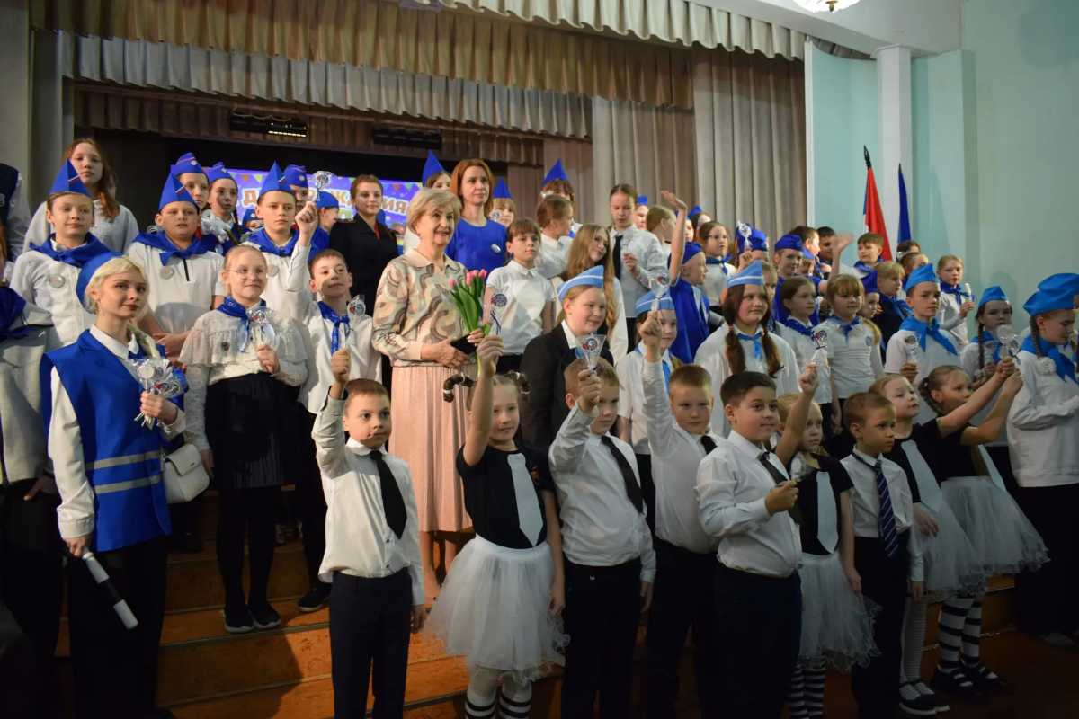 В Новгородской области отметили 53-летие создания отрядов юных инспекторов движения