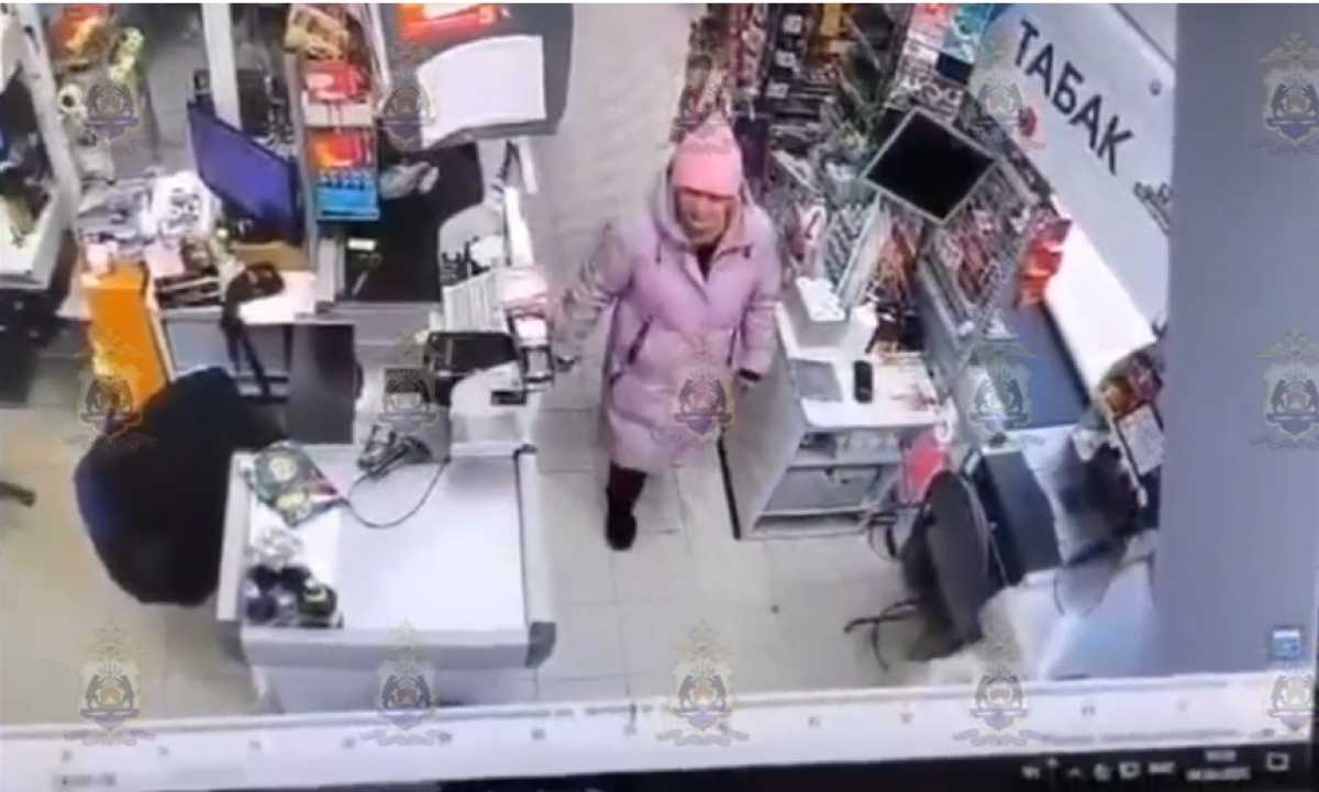 Похитительницу денег у новгородских пенсионерок выследили с помощью системы «Безопасный город»