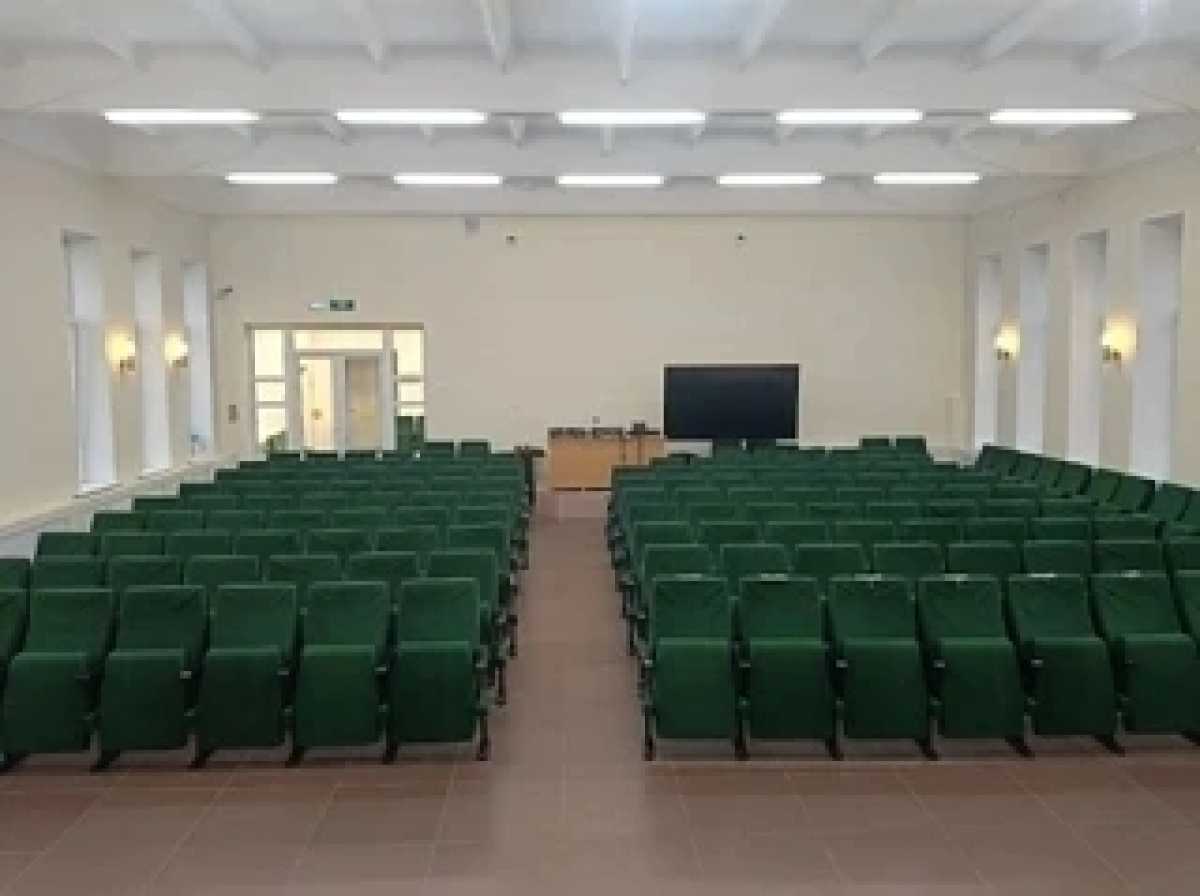 В Старой Руссе начинается модернизация концертного зала Детской школы искусств