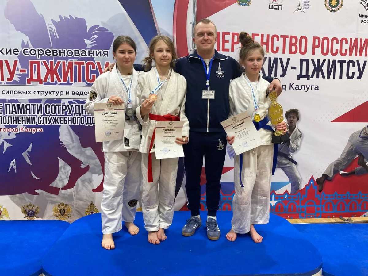 Новгородцы завоевали три золота, серебро и три бронзы первенства России по джиу-джитсу