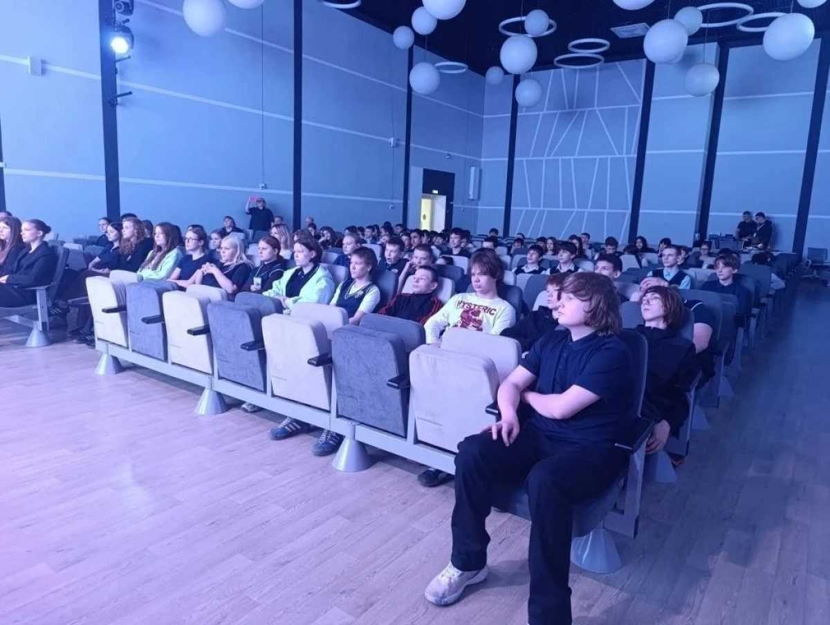 Более 100 гимназистов Малой Вишеры приняли участие в уроке мужества