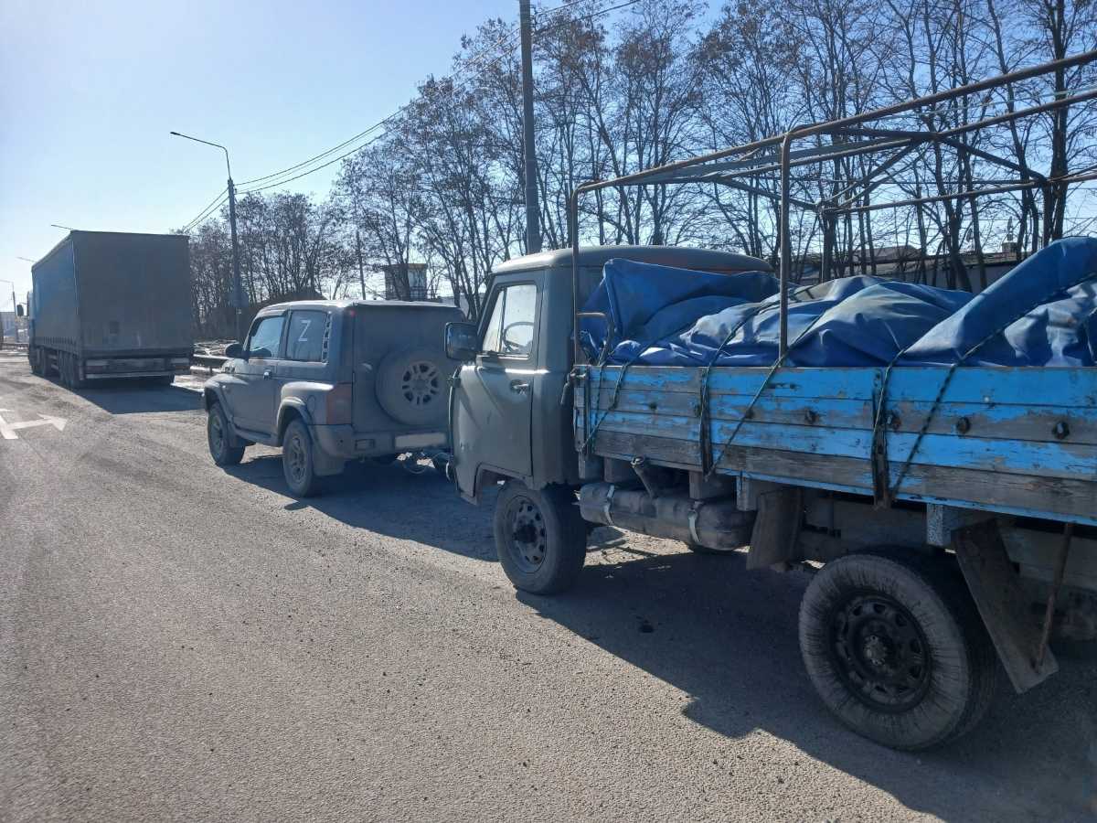 Пестовский бизнесмен передал «УАЗ» новгородским артиллеристам в зону СВО