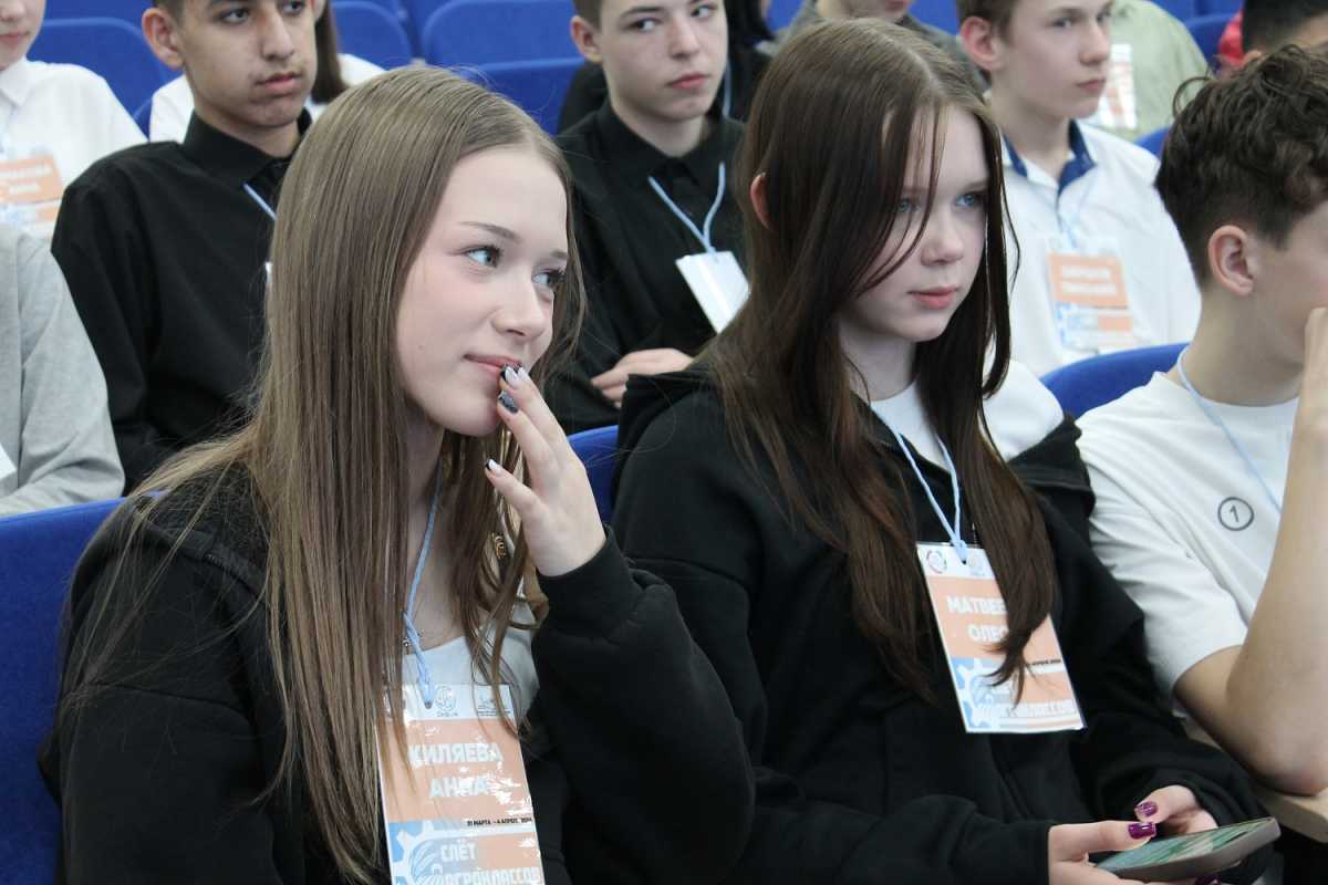 На областной слёт агроклассов в Великий Новгород приехали 50 школьников