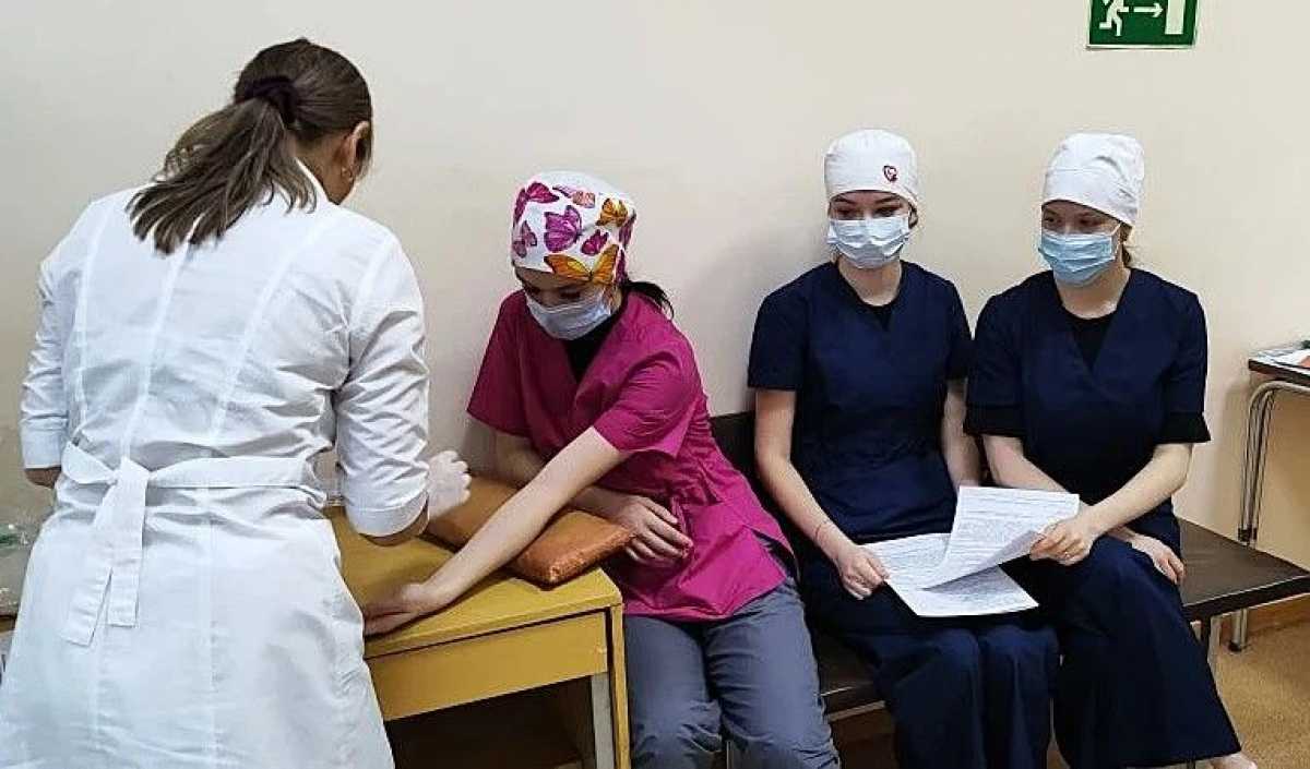 Будущие медики из Боровичей пополнили регистр доноров костного мозга