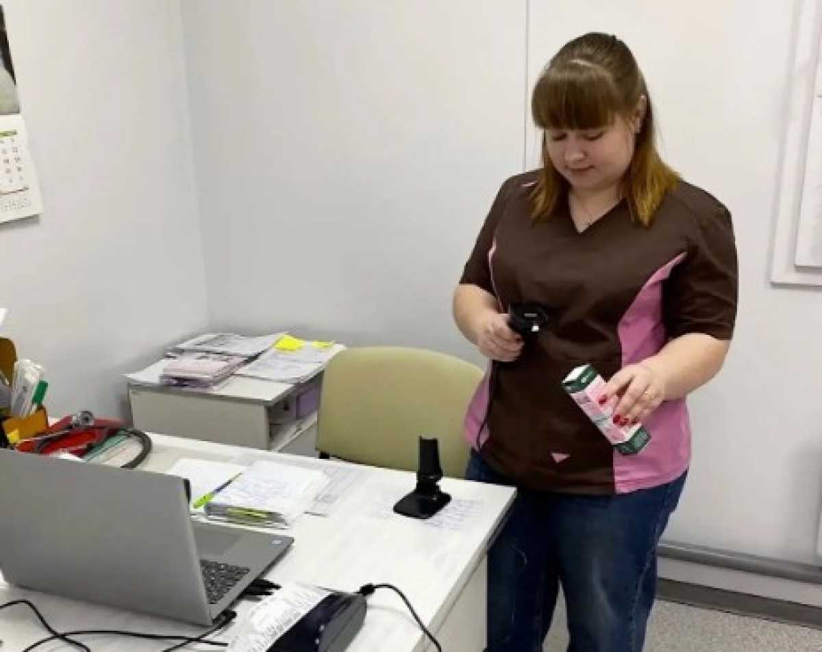 В новом ФАПе в Пестовском округе начали продавать лекарства