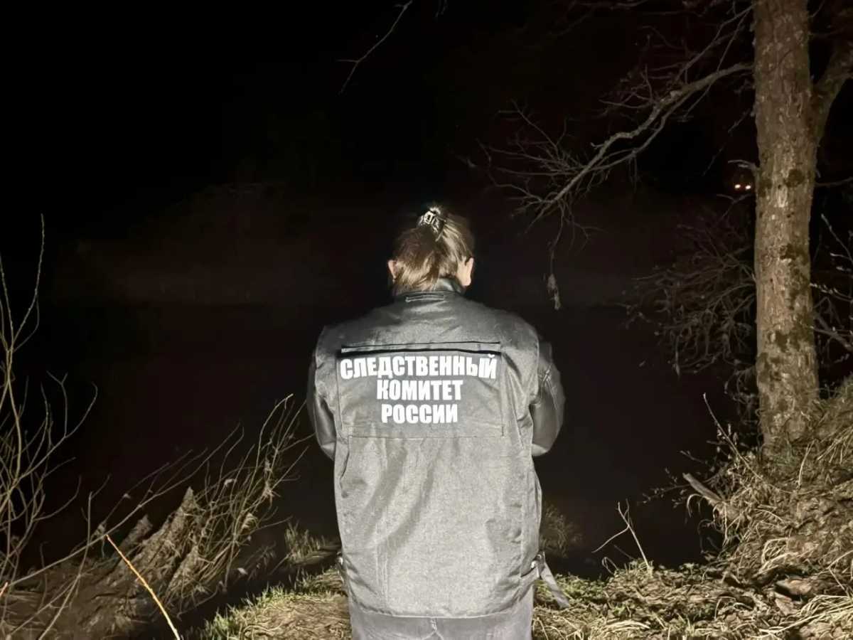 На реке Холова в Крестцах нашли тело отправившегося на рыбалку мужчины
