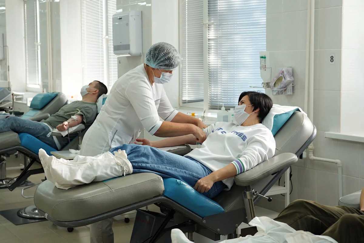 На Новгородской станции переливания крови рассказали о пользе донорства для самого донора