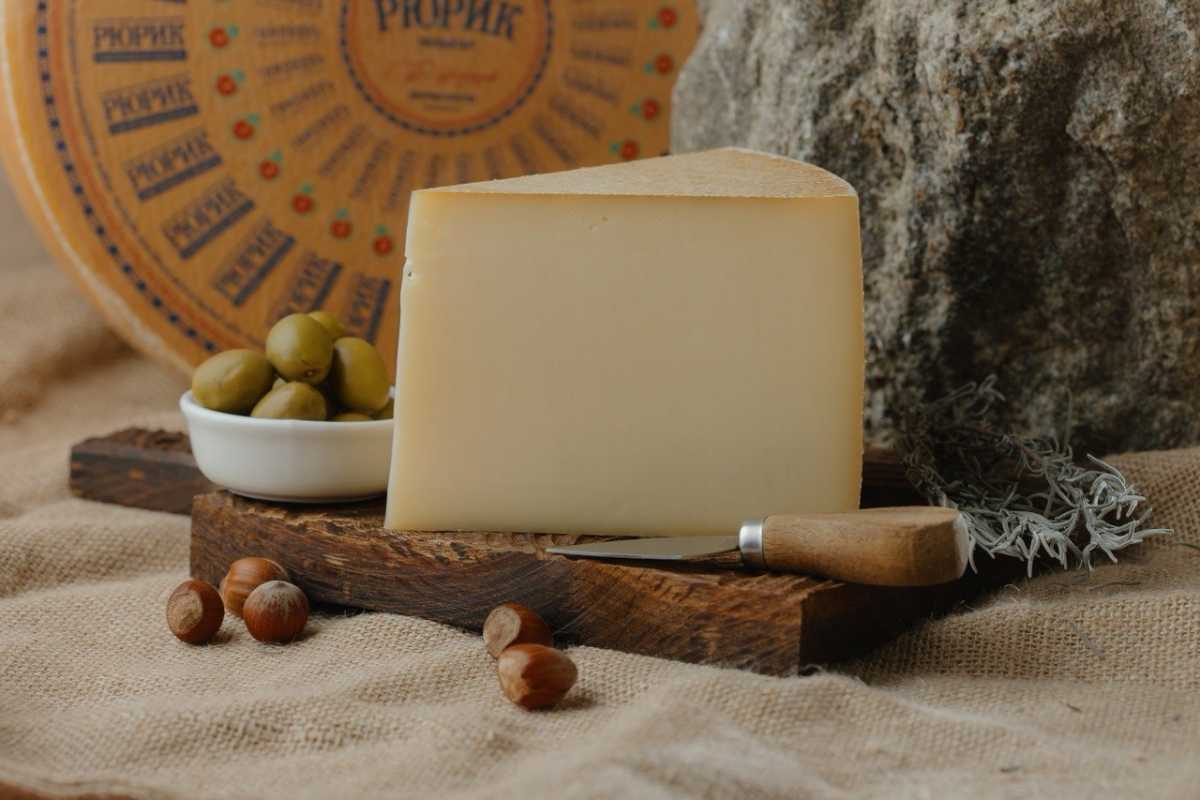 Новгородский сыр «Рюрик» завоевал гран-при международного конкурса Cheese Expo