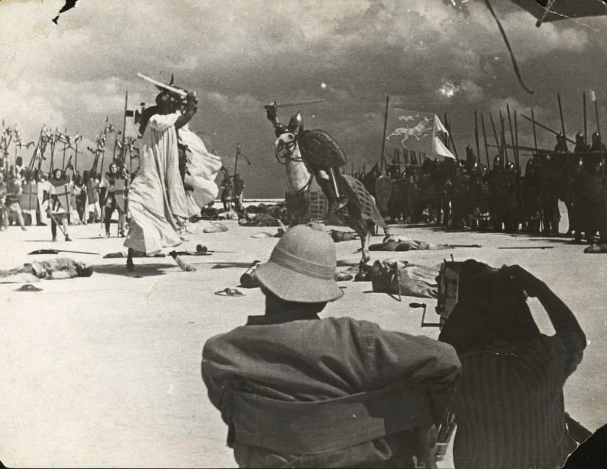 Новгородский музей-заповедник опубликовал редкие кадры со съёмок фильма «Александр Невский»