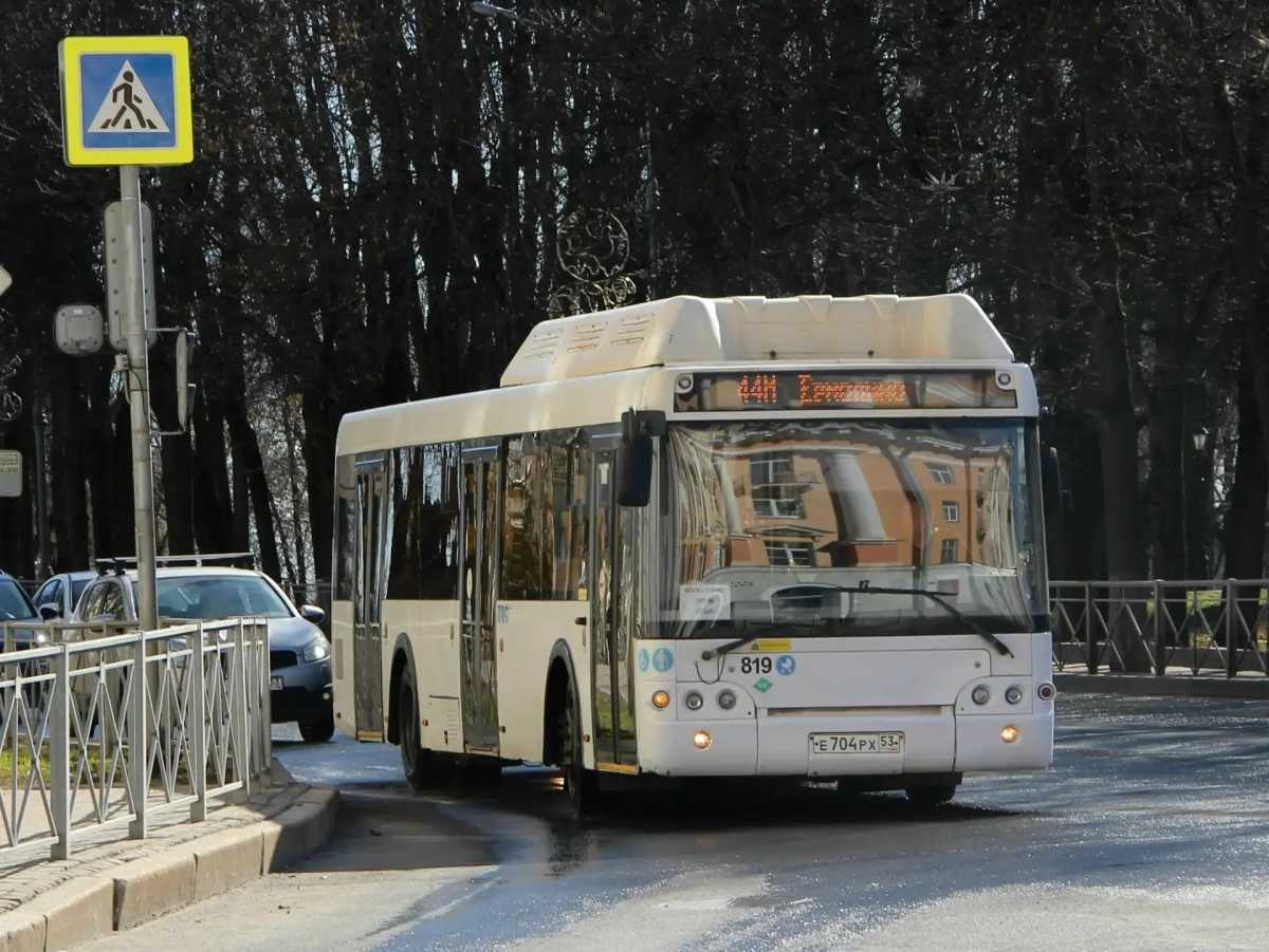 В Радоницу из Великого Новгорода пустят дополнительные рейсы автобуса №44м