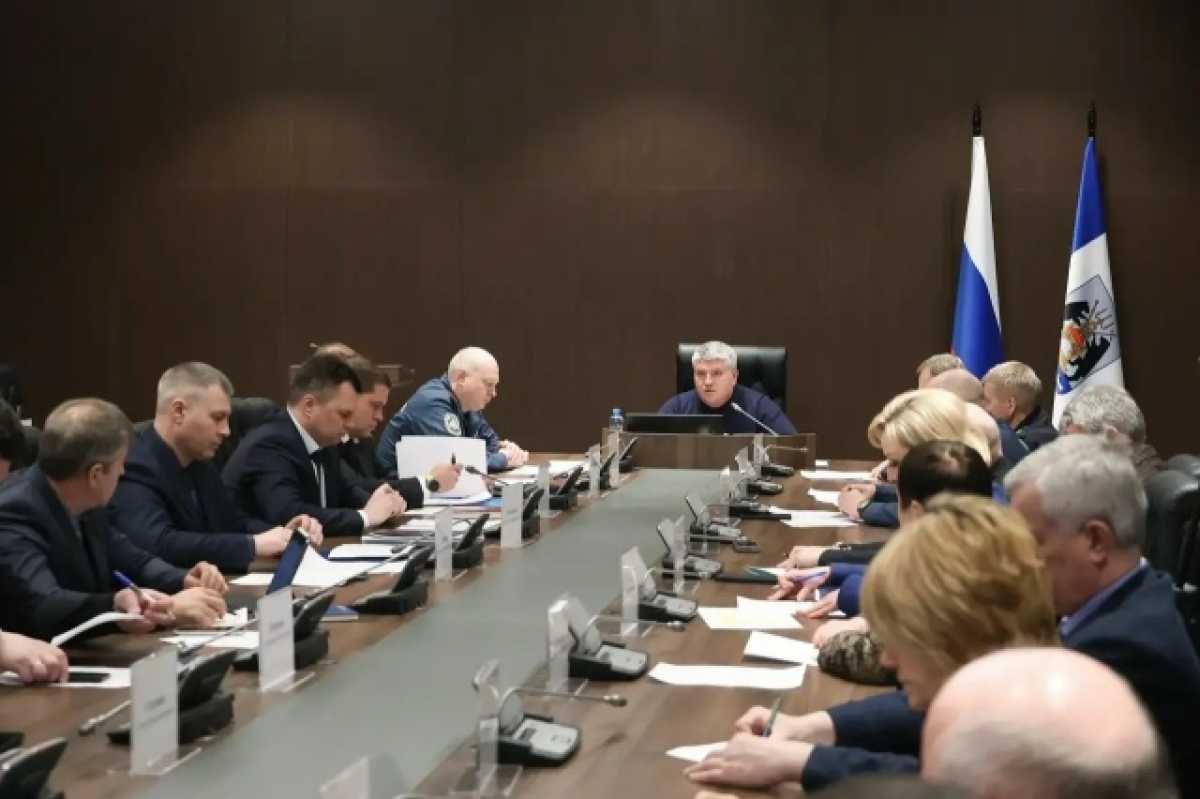 Без света из-за штормового ветра остались более 22 тысяч жителей Новгородской области