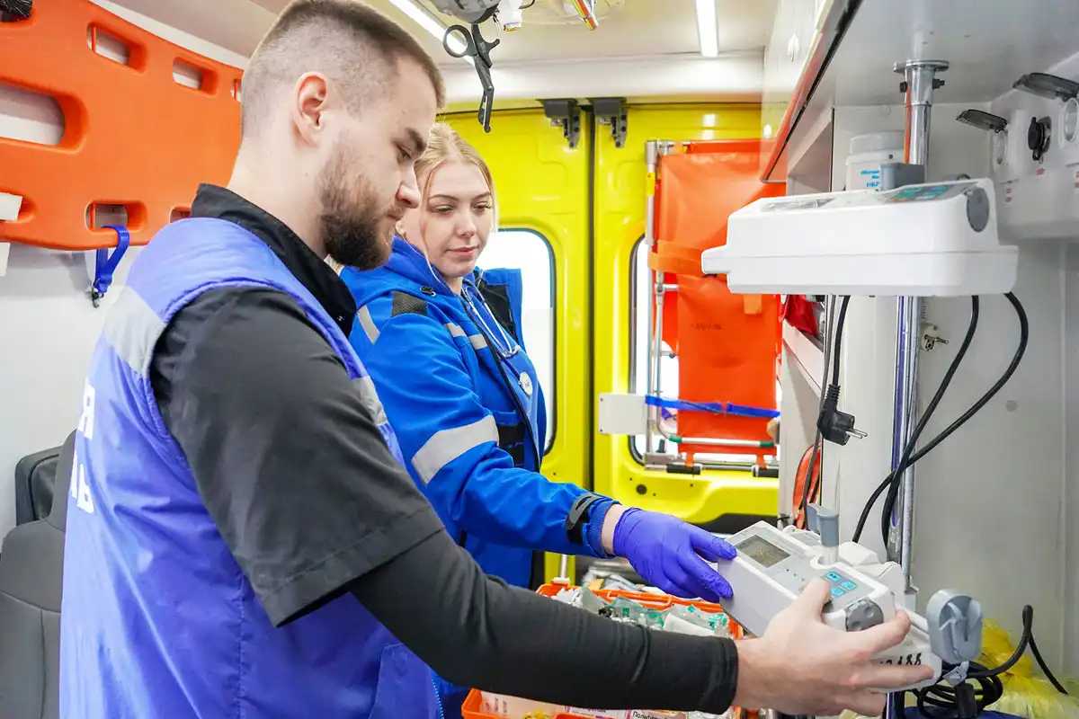 Ежедневно в Великом Новгороде работают 13-14 бригад скорой помощи
