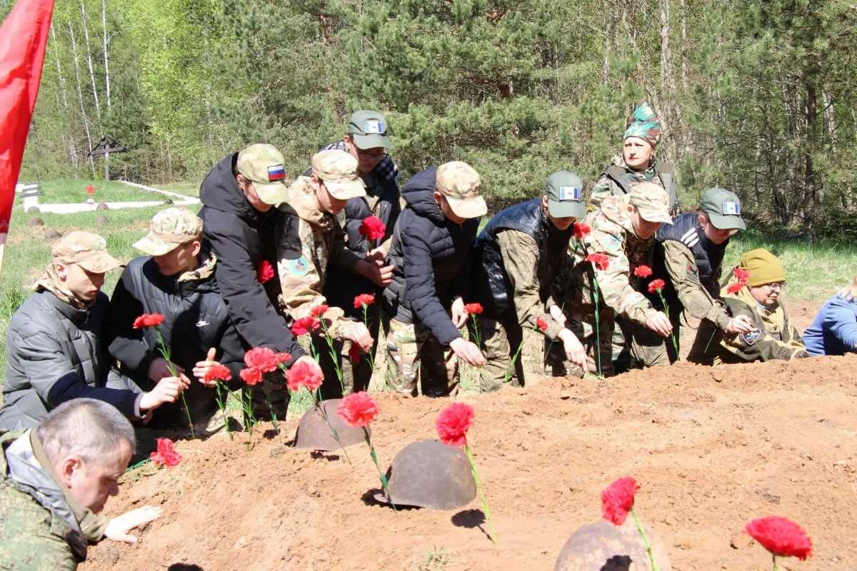 В Парфинском округе захоронили останки 227 красноармейцев
