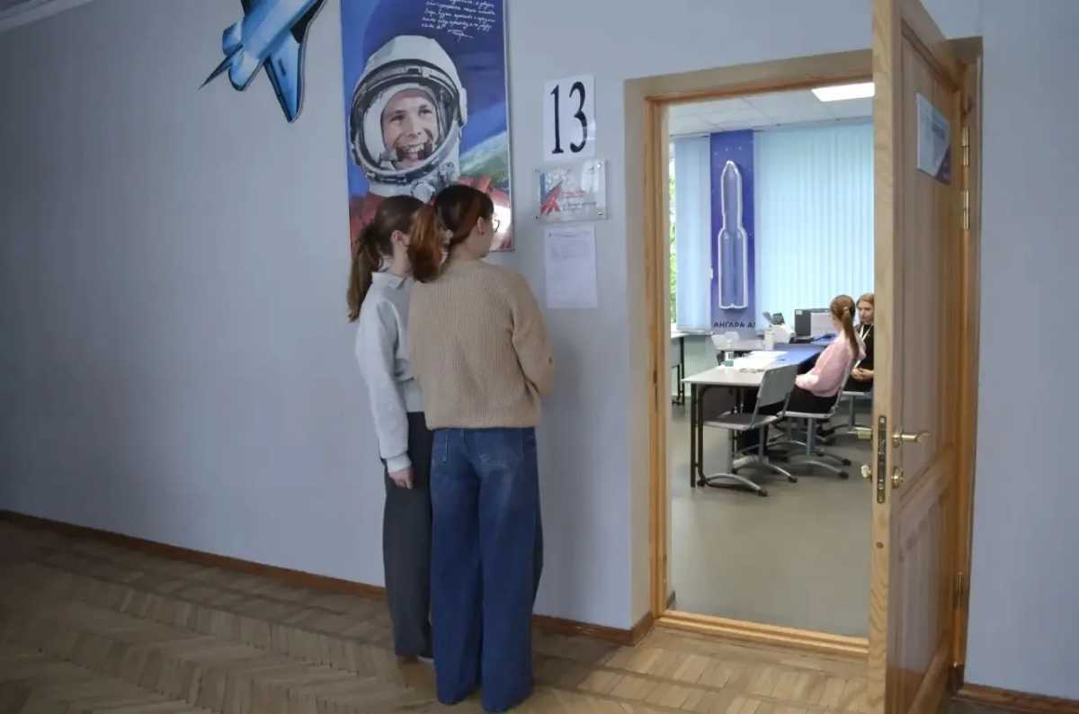 Тысяча новгородских выпускников написали последний пробный экзамен