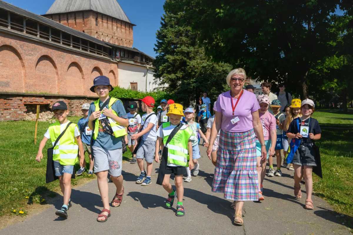 Новгородский музей-заповедник приглашает детей в летний лагерь Новгородский музей-заповедник приглашает детей в летний лагерь