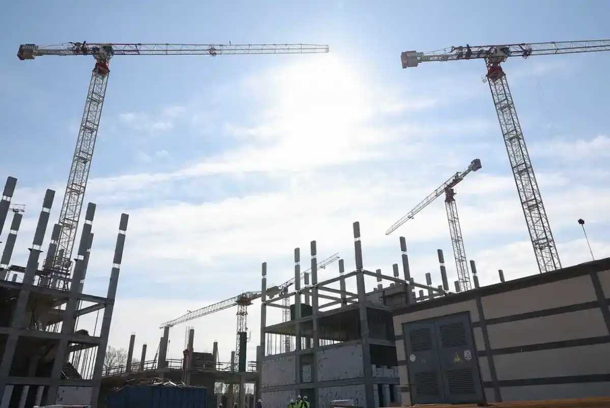 На строительство кампуса Новгородская область получила в 2025 году 1,3 миллиарда рублей На строительство кампуса Новгородская область получила в 2025 году 1,3 миллиарда рублей