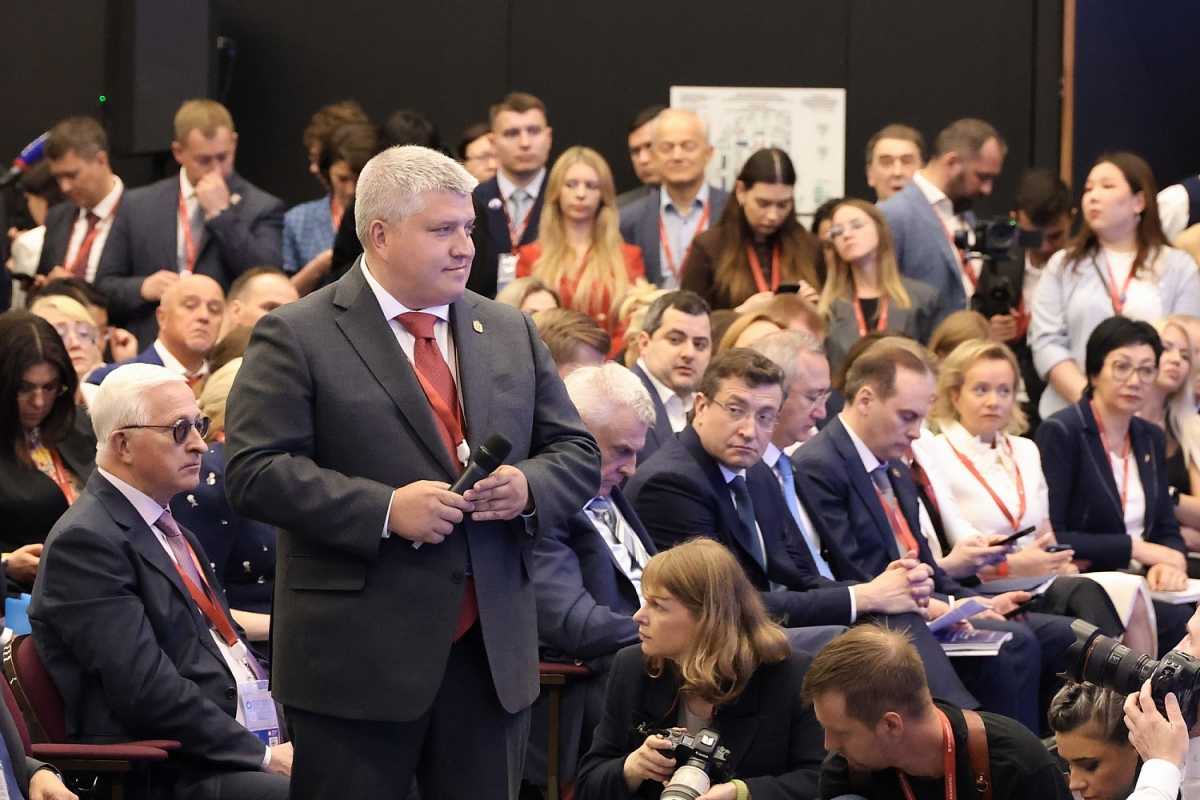 На ПМЭФ Новгородская область подписала инвестсоглашения на 8 миллиардов рублей На ПМЭФ Новгородская область подписала инвестсоглашения на 8 миллиардов рублей