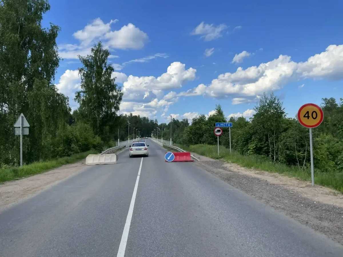 По мосту через Мсту в Любытинском округе ограничили движение По мосту через Мсту в Любытинском округе ограничили движение