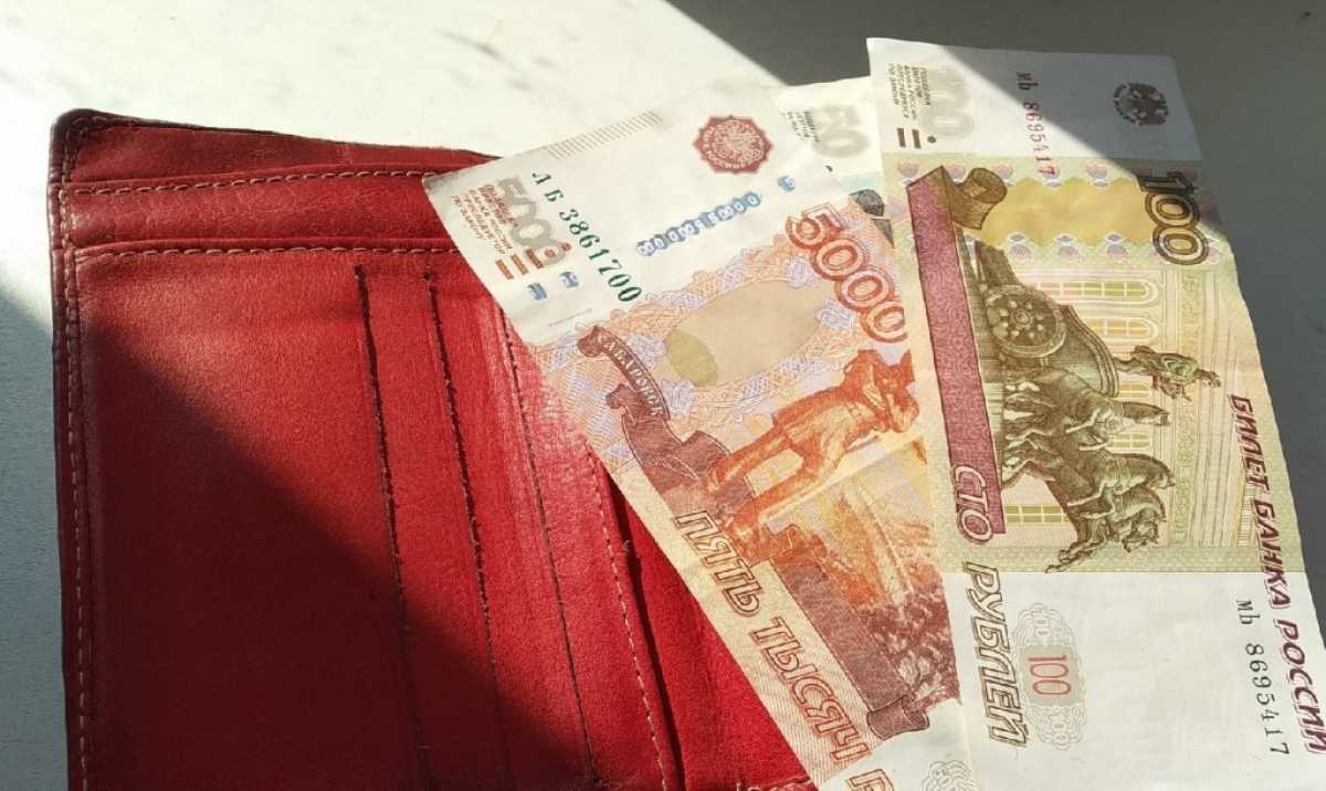 Жительница Валдая взяла кредит через приложение на телефоне бывшего мужа Жительница Валдая взяла кредит через приложение на телефоне бывшего мужа