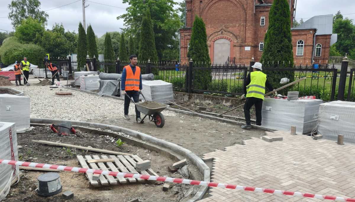 Место для скейт-площадки подготовили в парке 1 Мая в Чудове Место для скейт-площадки подготовили в парке 1 Мая в Чудове