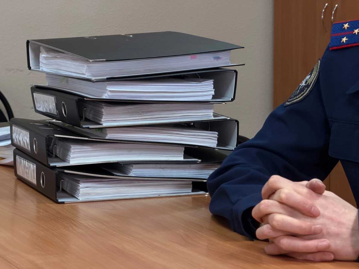 Новгородца будут судить за поджог машины бывшей жены и попытку её убить Новгородца будут судить за поджог машины бывшей жены и попытку её убить