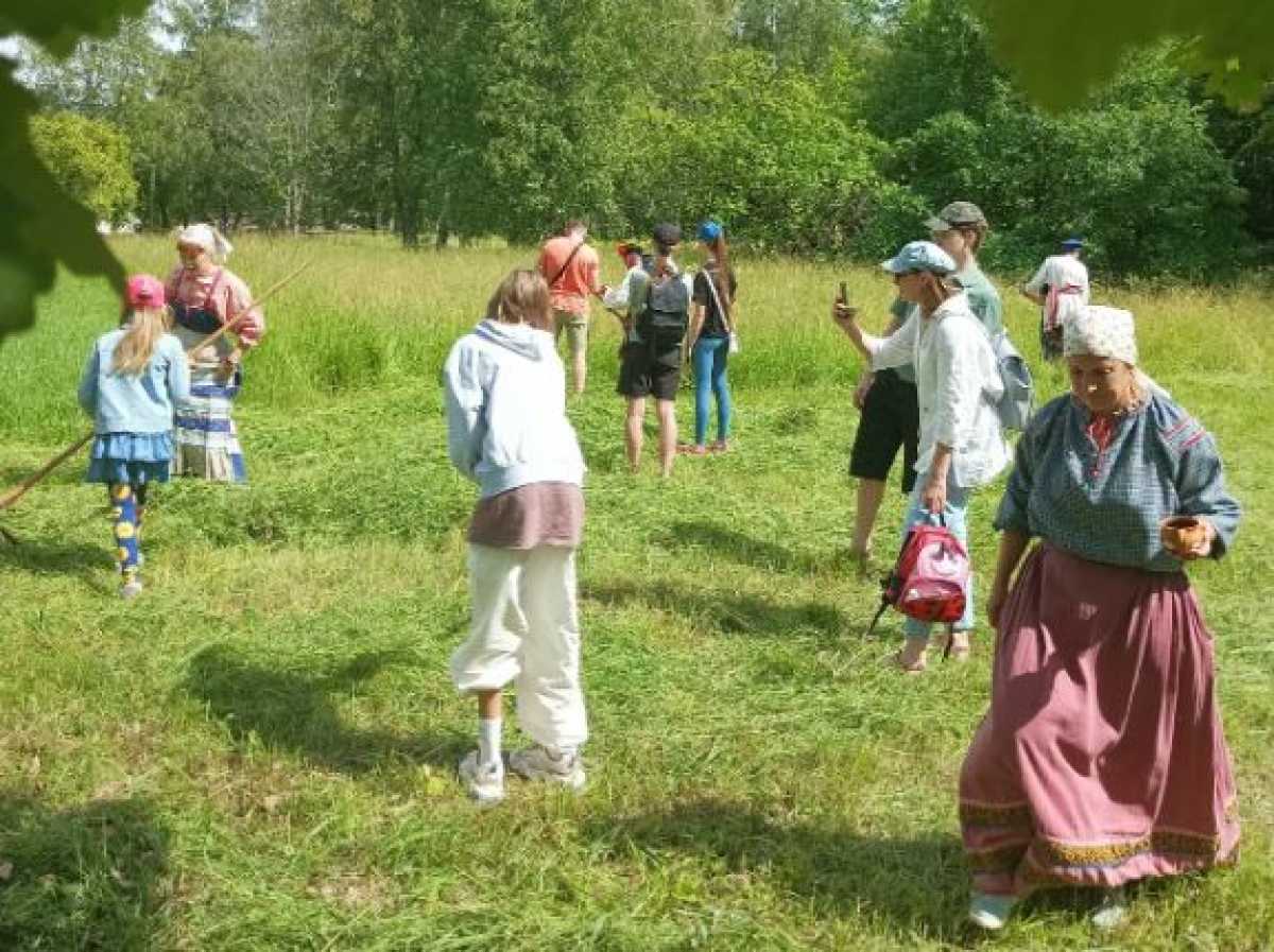 Новгородцев приглашают на Петров день в музей «Витославлицы» Новгородцев приглашают на Петров день в музей «Витославлицы»