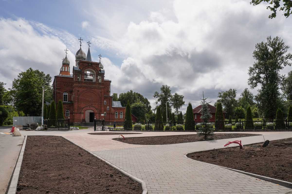 В парке имени 1 Мая в Чудове появятся экомаршрут, скейт-площадка и тренажёры В парке имени 1 Мая в Чудове появятся экомаршрут, скейт-площадка и тренажёры