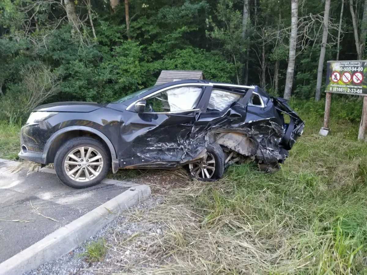 Двое детей и двое взрослых пострадали в ДТП в Батецком округе Двое детей и двое взрослых пострадали в ДТП в Батецком округе