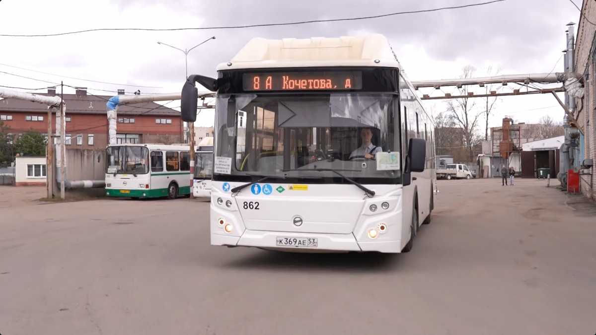 Зарплата новгородских водителей выросла до 100 тысяч рублей Зарплата новгородских водителей выросла до 100 тысяч рублей