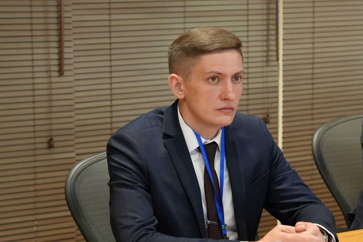 Министром промышленности и торговли Новгородской области назначили Евгения Вересова Министром промышленности и торговли Новгородской области назначили Евгения Вересова