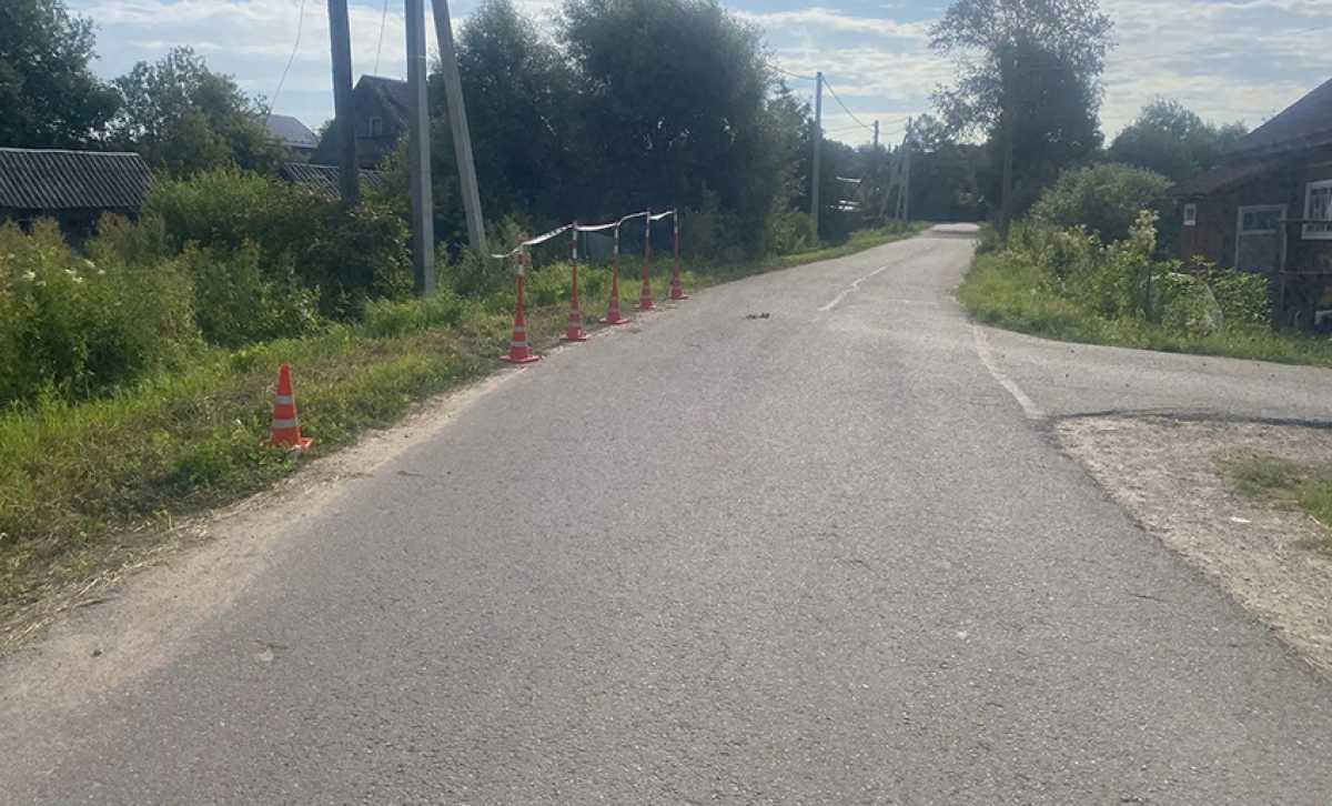 В Парфине погиб водитель вылетевшего в кювет мопеда В Парфине погиб водитель вылетевшего в кювет мопеда