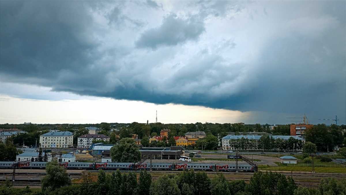 На востоке Новгородской области пройдут ливни и грозы На востоке Новгородской области пройдут ливни и грозы