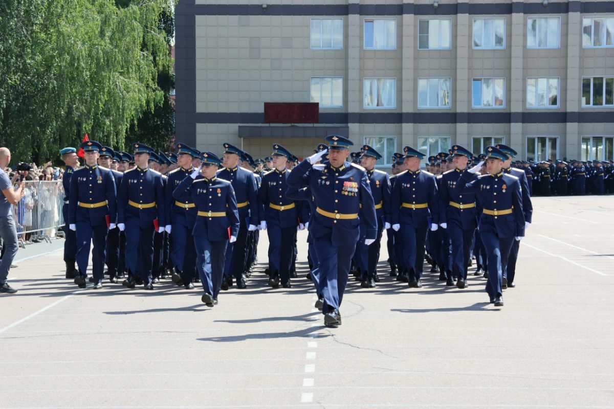 Сегодня в России отмечают День воздушно-десантных войск Сегодня в России отмечают День воздушно-десантных войск