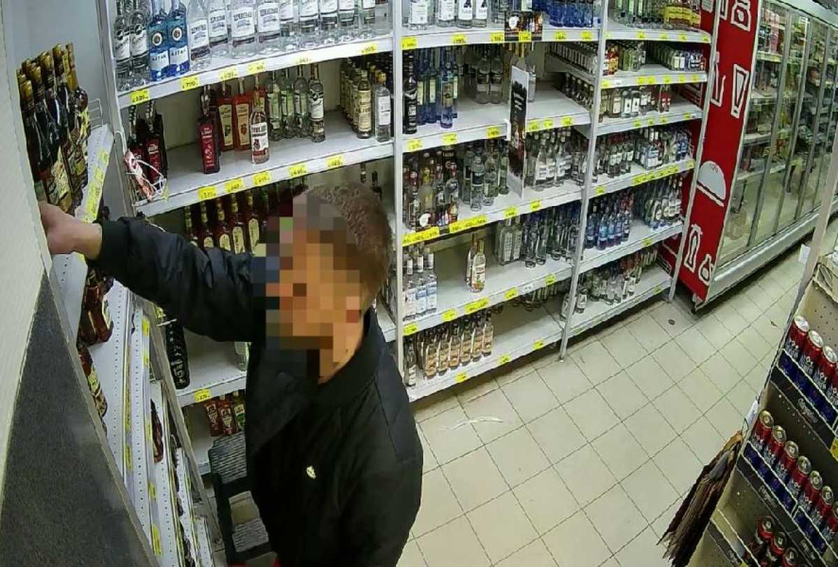 Новгородец совершил 29 краж из городских супермаркетов Новгородец совершил 29 краж из городских супермаркетов