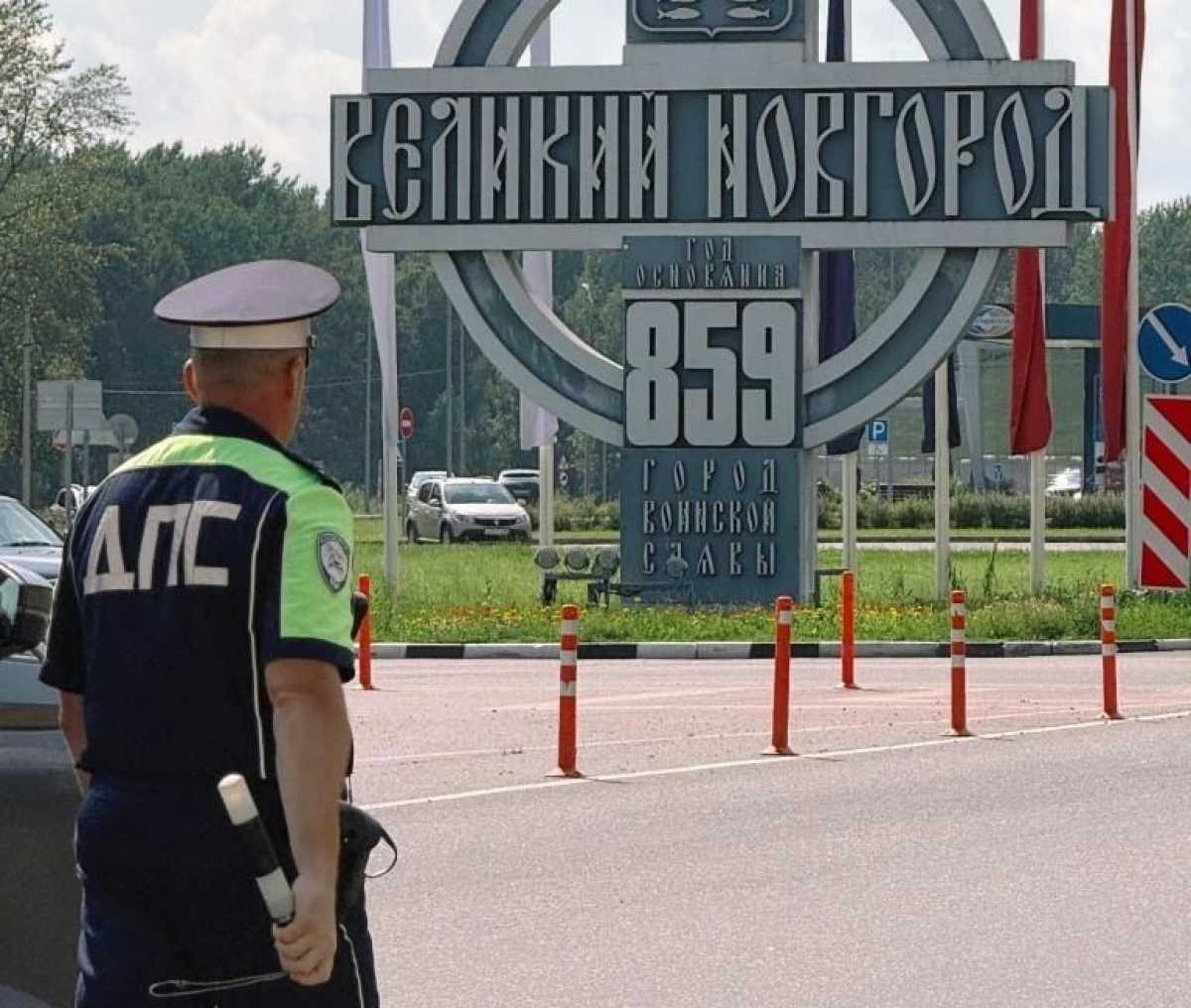 За пьяную езду 18-летнего водителя питбайка в Холме лишили прав на 46 месяцев За пьяную езду 18-летнего водителя питбайка в Холме лишили прав на 46 месяцев