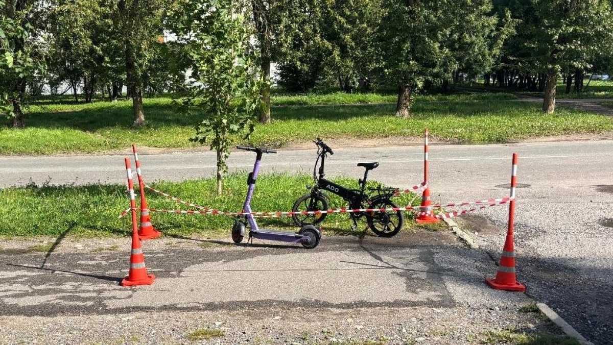 Водитель электровелосипеда в Великом Новгороде сбил 82-летнюю пенсионерку Водитель электровелосипеда в Великом Новгороде сбил 82-летнюю пенсионерку