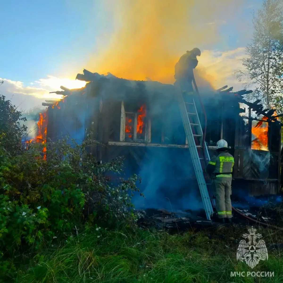 За сутки на территории Новгородской области произошло два пожара За сутки на территории Новгородской области произошло два пожара