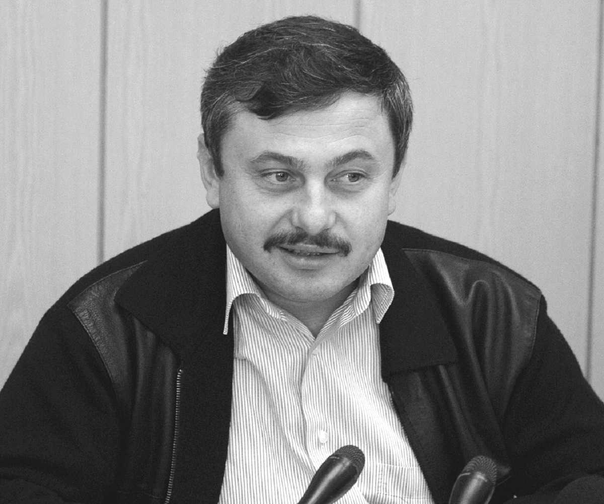 Губернатор Новгородской области Александр Дронов почтил память Михаила Прусака Губернатор Новгородской области Александр Дронов почтил память Михаила Прусака