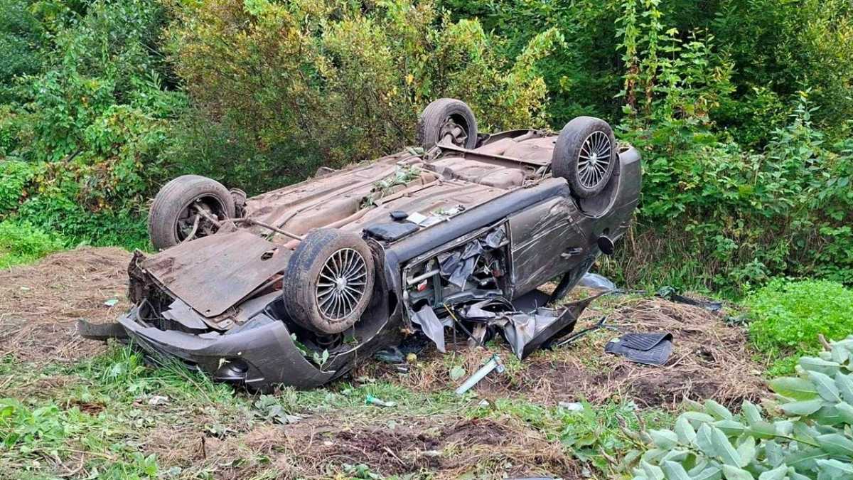 В ГАИ озвучили подробности аварии в Малой Вишере, в которой погибла женщина и травмированы два мужчины В ГАИ озвучили подробности аварии в Малой Вишере, в которой погибла женщина и травмированы два мужчины